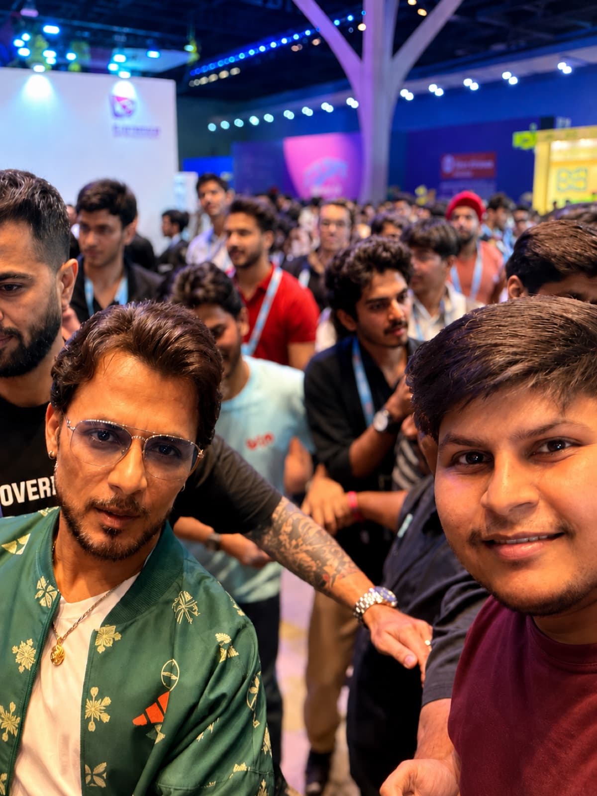 Meet Jariwala with Anupam Mittal in the crowd at a conference